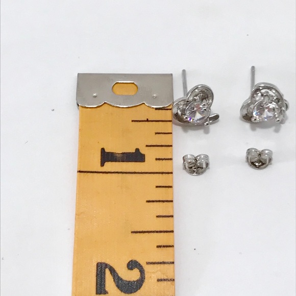 🔥Silver 925 Heart Stud Small Kids Earrings - Picture 6 of 6